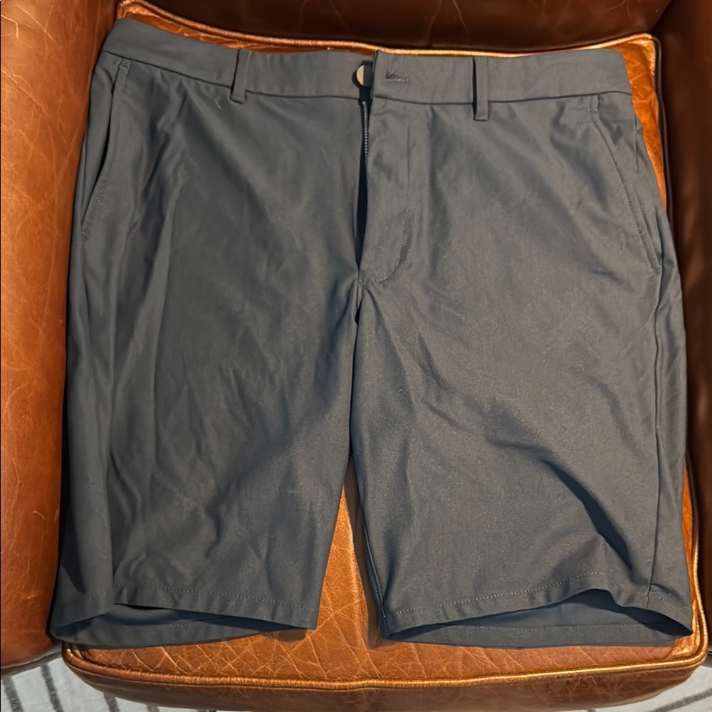 Johnnie-O Men's Navy Blue Shorts 33W